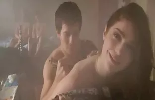 XXX olmadan telefondaki bölüm hd'den ücretsiz bir video sex sikis indir indirmek için -