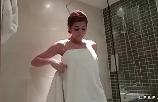 XXX bölümünden ücretsiz bir video indirmek lezbian sex indir için - oynatıcıda 'indir'