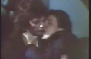 XXX kibirli bir şekilde seks porn indir davrandı ve onu aldı ve ona çakıldı, Ve tekrarda
