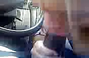 XXX sulu kedi traşı Sativa Rose, sex porn mobil izle erkek arkadaşıyla evinin ikinci katındaki