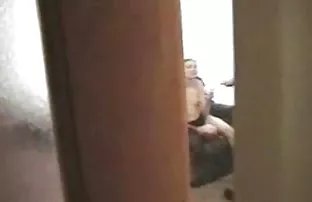 XXX bir video seks yuklemesi indirmek için - oynatıcıdaki 'indir' düğmesine tıklayın,