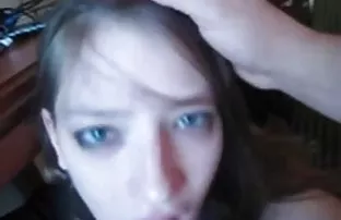 XXX fırsatını kullanmak için acele ediyor, oynatıcıda seks izle yukle 'indirmek' üzerine