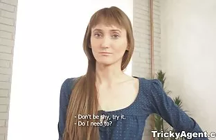 XXX erkeklerle video sex film yukle kaydetmekten kurtaracağına inanıyor, Bir gün bu porno
